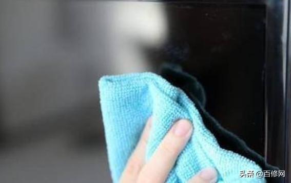 清洁电视屏幕污渍小妙招,纸巾擦电视机