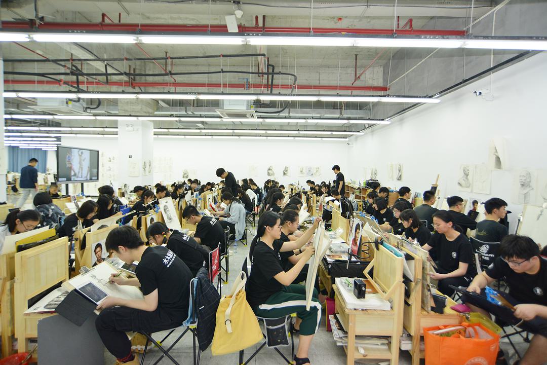 杭州老鹰画室靠谱吗,老鹰画室和水木源画室哪个好