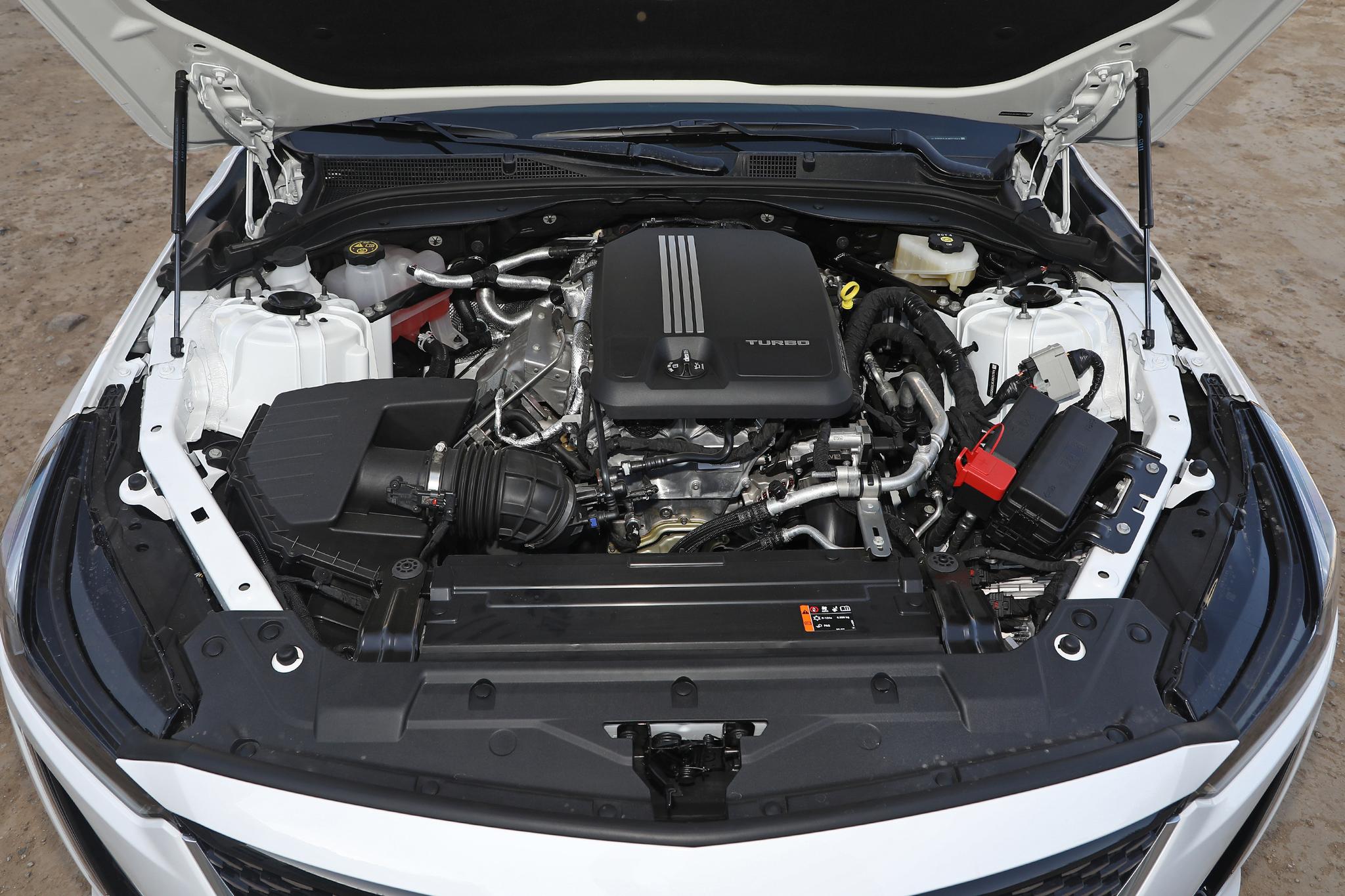 凯迪拉克ct5蓄电池电压低,凯迪拉克ct5电瓶亏电怎么回事