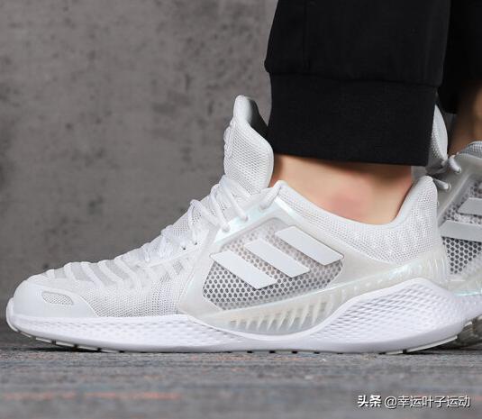 火起来的国货运动鞋,火了几十年的经典鞋