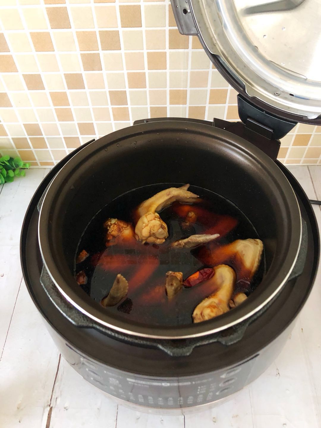 美的圆釜灶的电压力锅,美的电压力锅精钢厚釜炖肉