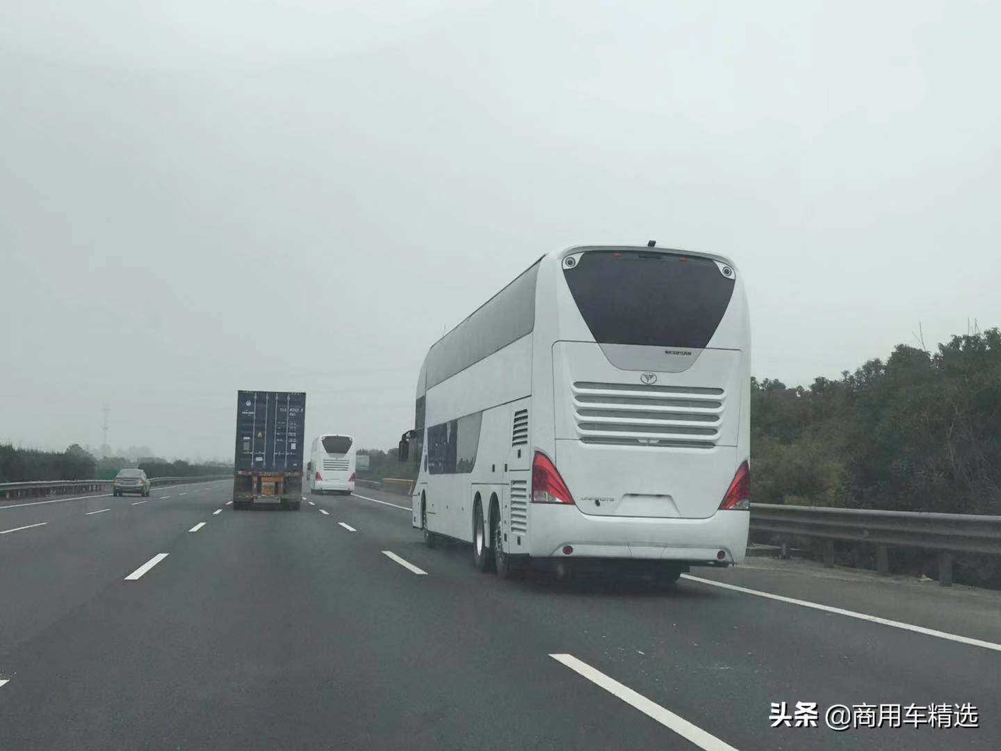 13.7米双层客车,13.7米卧铺大巴