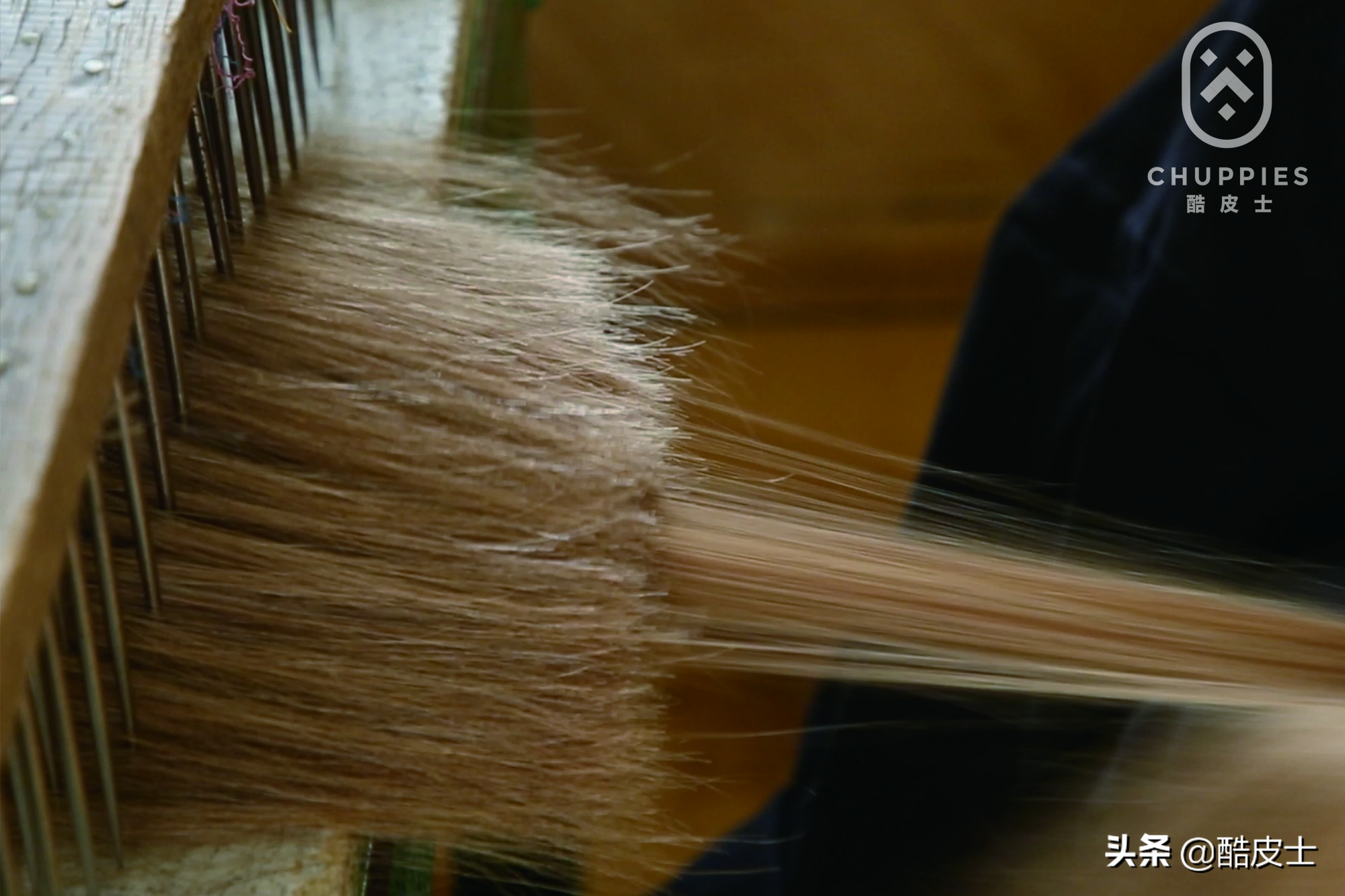 真人假发买自然色好还是买摩卡色,真人假发每天怎么打理