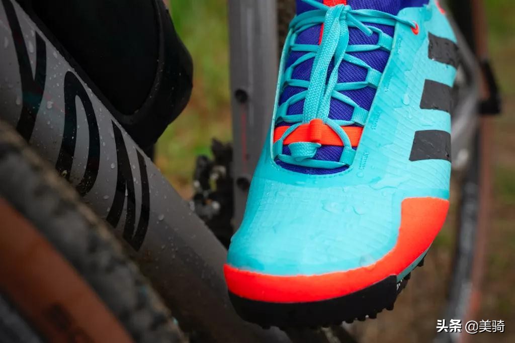 阿迪thegravel,阿迪达斯thegravel