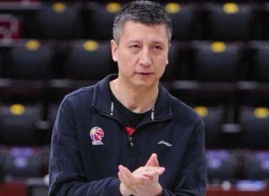 杨鸣郭士强评价杨鸣视频,郭士强离开辽篮和杨鸣有关系吗