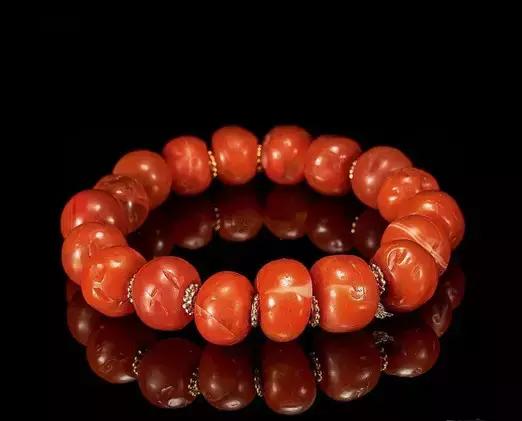 清朝皇帝顶级名贵的手串 (清朝最美手串图片)