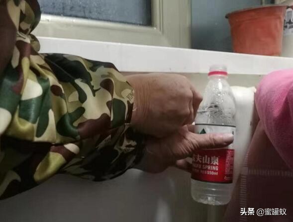 家里暖气客厅热卧室不热怎么回事,家里暖气不热教你一招暖气秒热