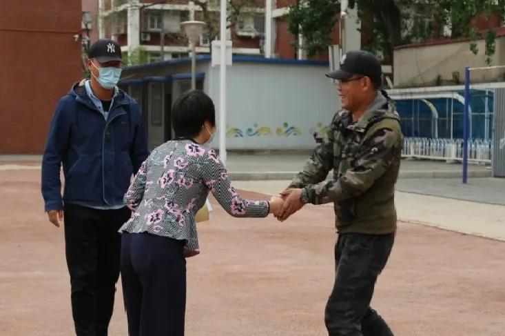 北京教育局领导深入学校,北京市石景山区古城第二小学分校