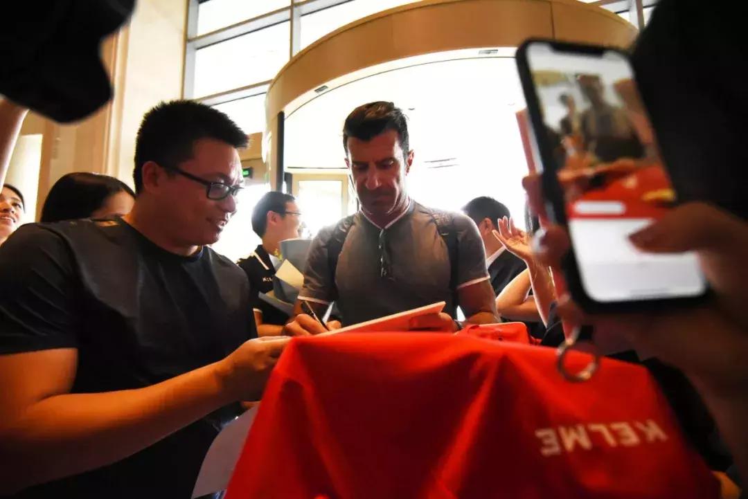 世界足球先生路易斯菲戈,2001年世界足球先生菲戈