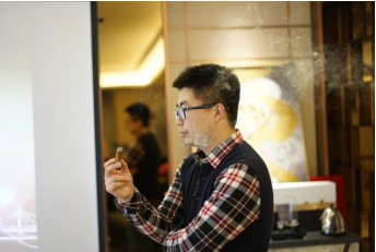 以舍得佳酿话卧龙半城风云