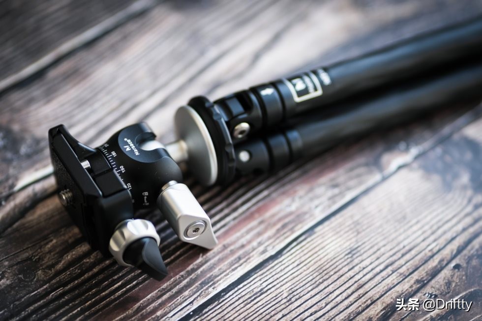 马小路三脚架02和06的区别,马小路mt2543三脚架测评