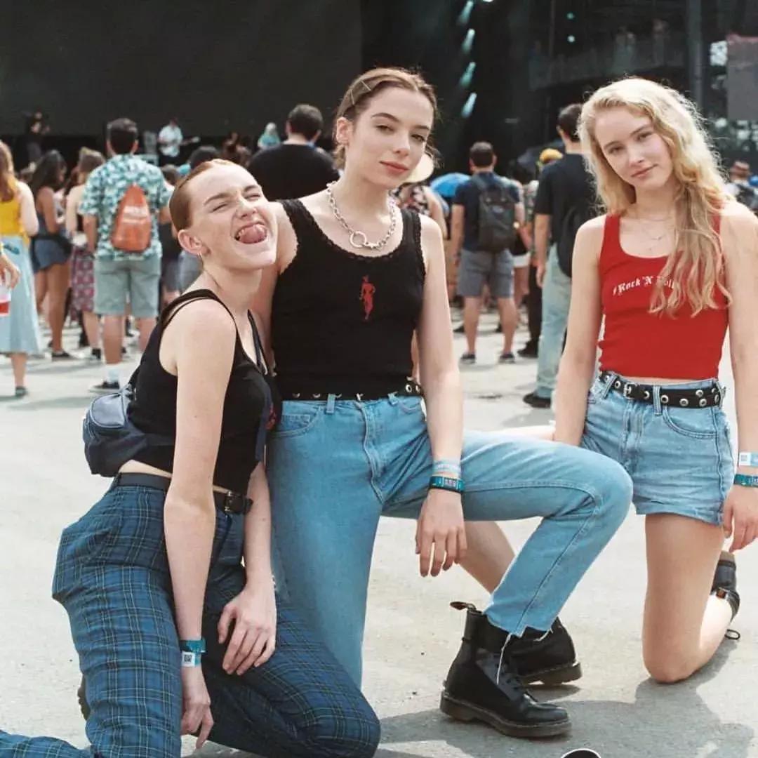 瘦小个穿什么裤子好看,瘦小个子穿什么版型的服装