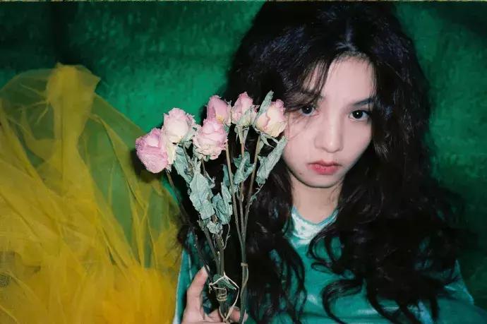 春夏丑,春夏的脸让人感觉不舒服