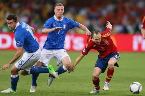 欧洲杯赛场老对手,9年前的西班牙、意大利国脚们如今都在做什么