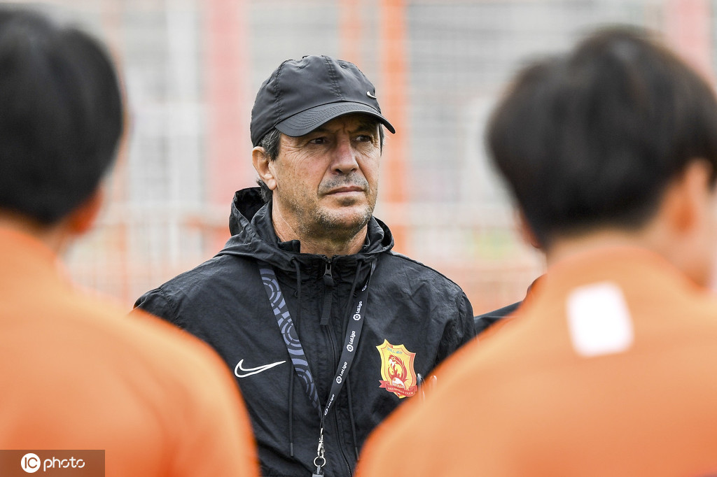 武汉卓尔的铁血防守,武汉卓尔成都