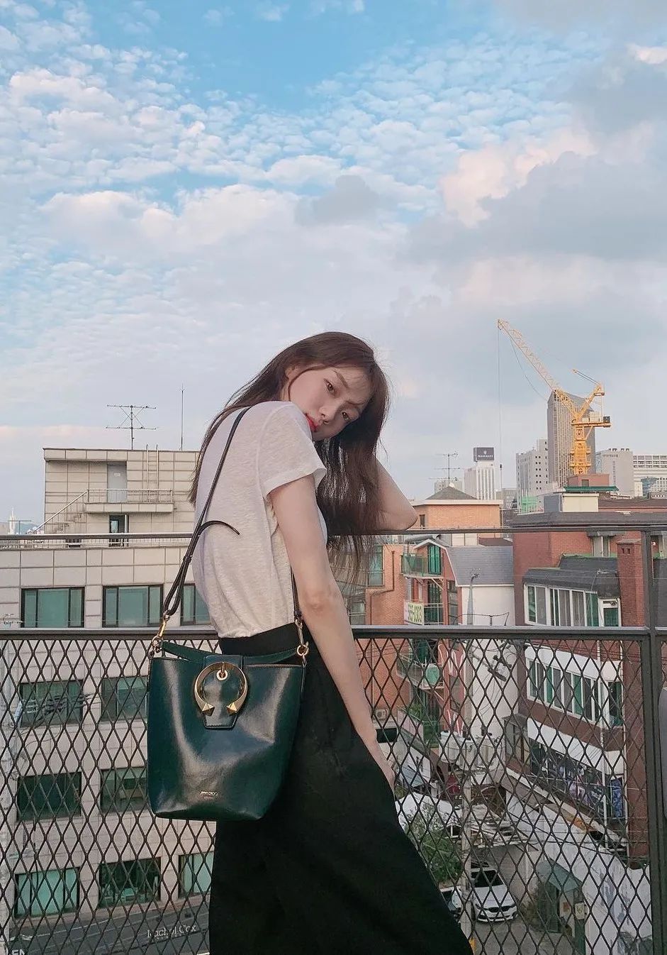 jennie穿搭冬香奈儿,求jennie同款衣服