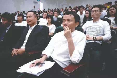 苏宁和银泰哪个好,苏宁和银泰哪个强