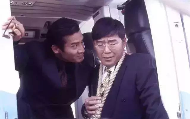 18*片禁**，讽刺权色交易，每一帧都是高潮