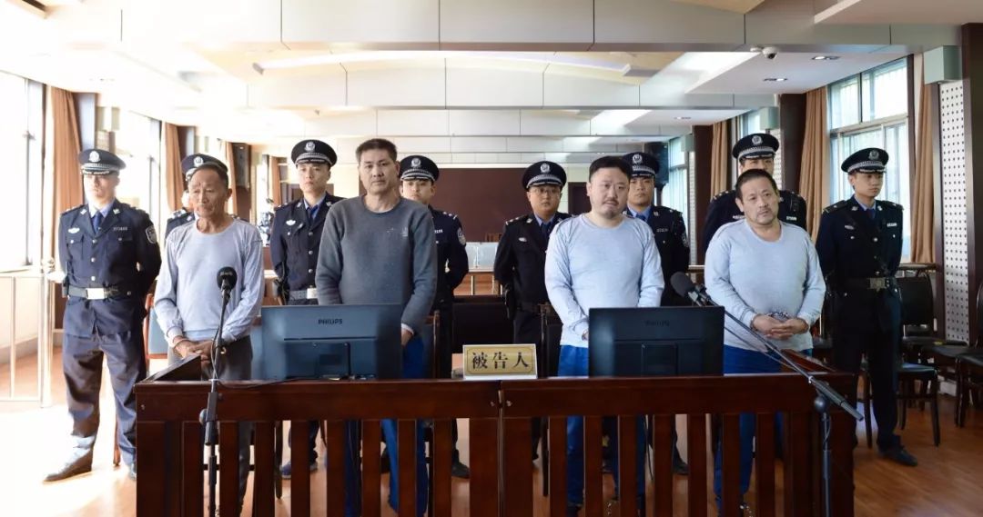 造成被害人或亲属实施自杀行为！7起涉黑恶势力犯罪案件，46人被集中宣判！