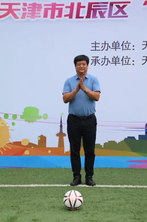 八支足球队,八支青少年足球队齐聚江城