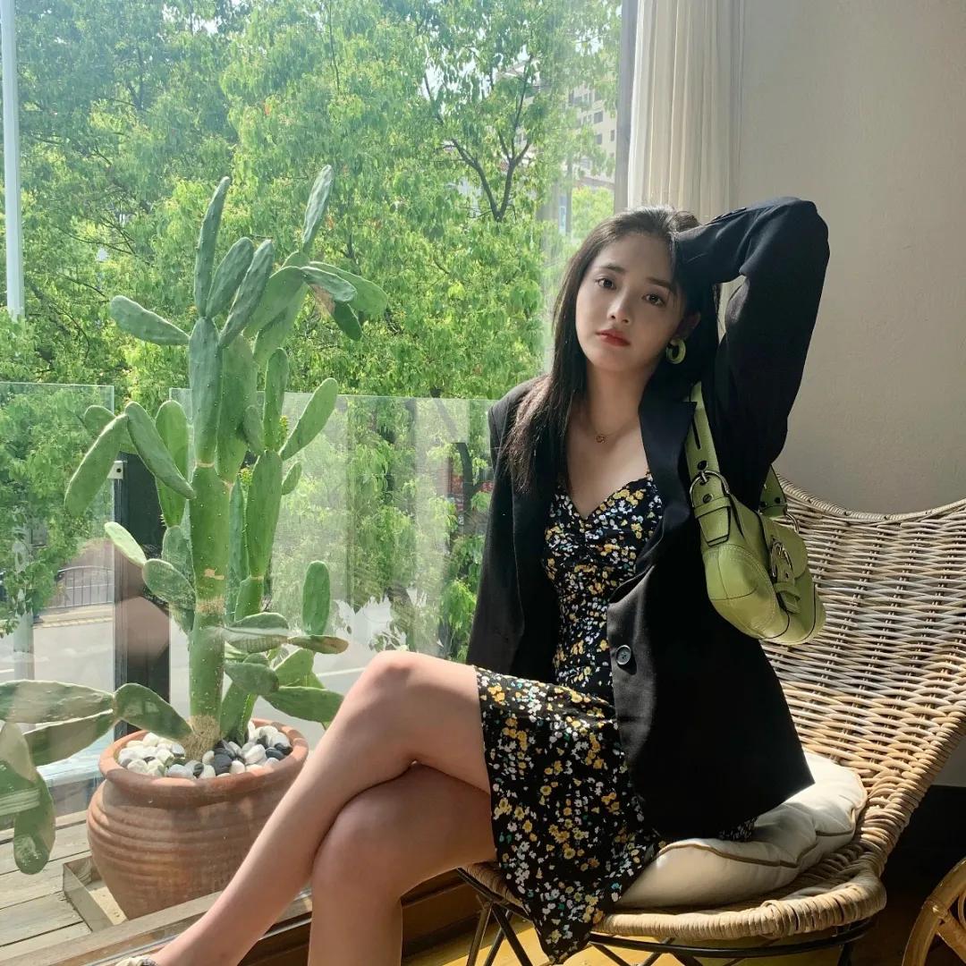 春季西装外套怎么穿出时髦感,西装外套最帅气的搭法春天必穿