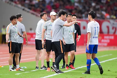 战术拨乱反正，最后时刻鲁能不卧草真爷们