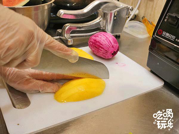 飘香十里的小确茶开启冬日暖心系列！新一轮排队风暴即将开启！