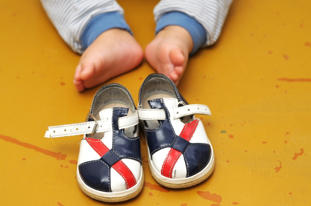 这几款凉鞋“黑名单”,其中一款被央视曝光,对孩子危害真的很大