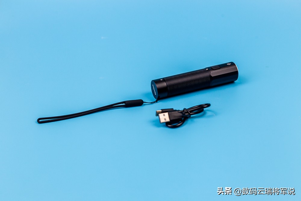 纳拓雷鸣手电筒ip4-6和ip1-3,纳拓户外强光手电筒结构