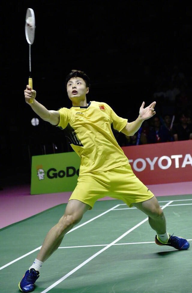 羽毛球鞋穿着脚底打泡,羽毛球打泡