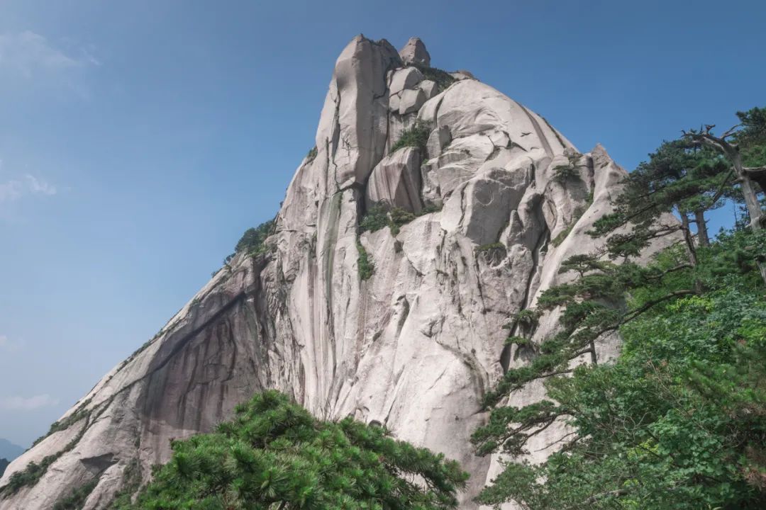 五岳中的南岳位于哪个省,九华山和天柱山哪座更值得游一游