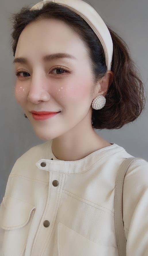 杨烁和老婆最近的情况,杨烁妻子的照片