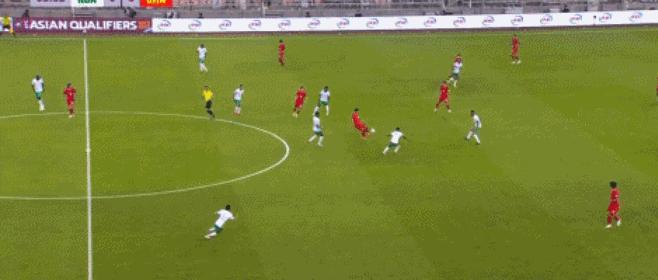 复盘国足2-3沙特，中国足球依然得靠“巴西族”