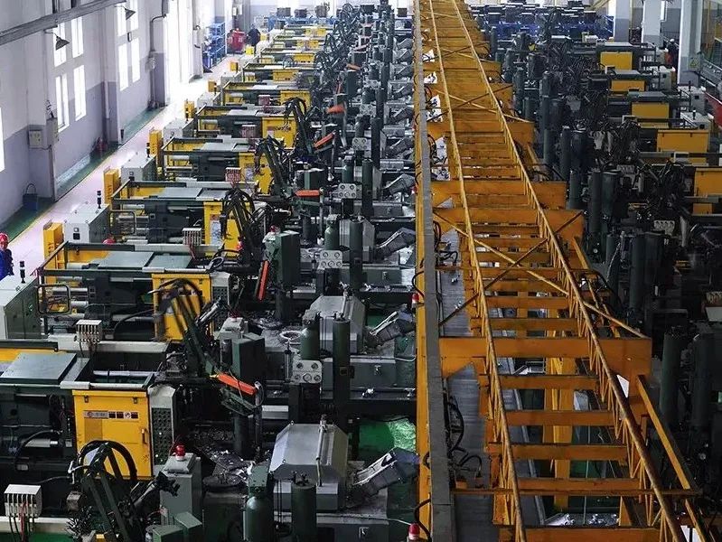 幸福道路越走越宽,幸福道路越走越宽阔