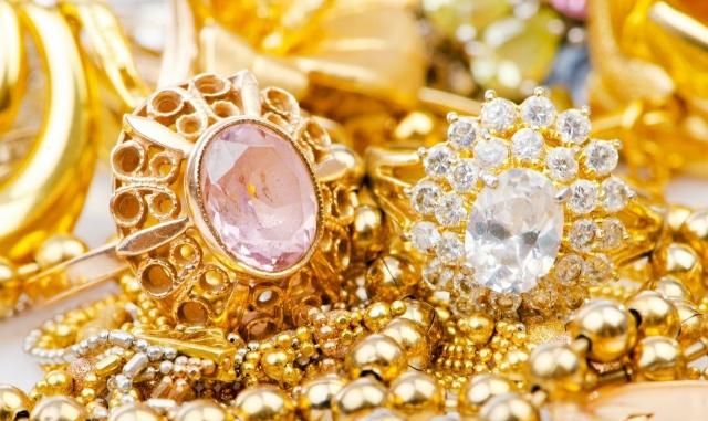 买黄金价格高卖黄金为什么价格低,买黄金和卖黄金的价格差别大吗