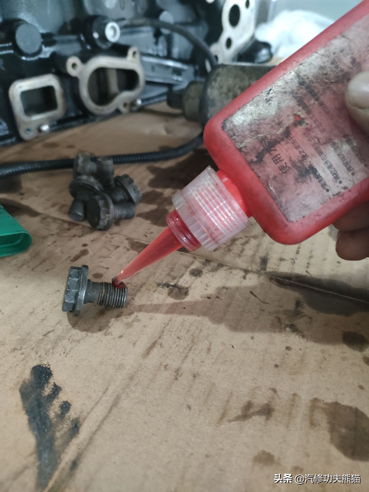 斯柯达昊锐烧机油维修视频,大众斯柯达昊锐1.8t烧机油