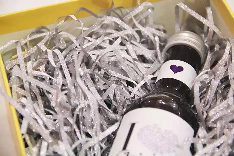 唐嫣大婚婚礼场景曝光伴娘美到爆,唐嫣婚礼上的伴手礼