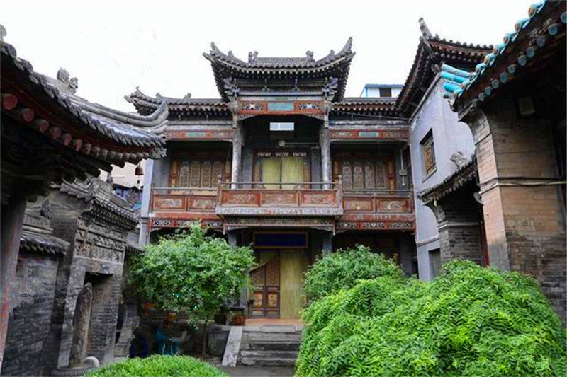 西安莲湖区20个旅游景点，3个是公园，其他17个历史底蕴丰厚