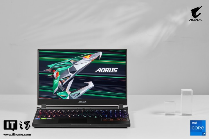 技嘉aorus15-w9笔记本评测,aorus15pxd和r9000k