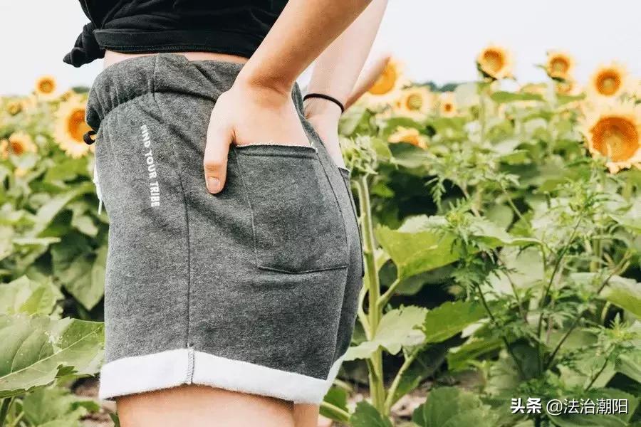 有一种幽默,叫性骚扰