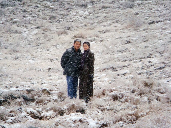 朱亚文硬汉也会秀恩爱,朱亚文行走的荷尔蒙真实的暖男