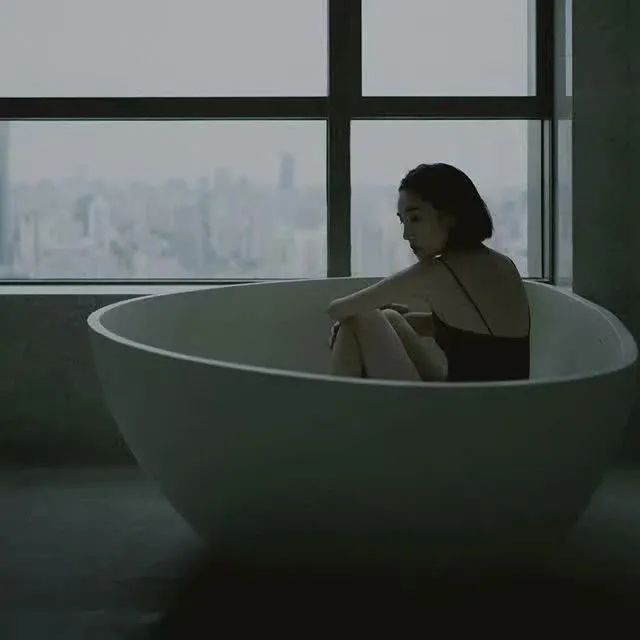 是我们杀死了最爱的你,是你亲手杀了她