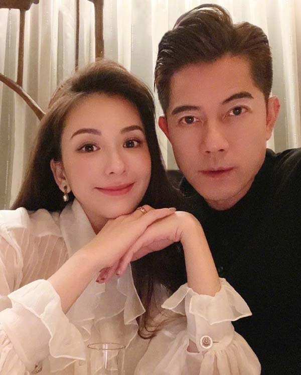 方媛坐经济舱事件发酵,黎明方媛带着两个孩子坐经济舱