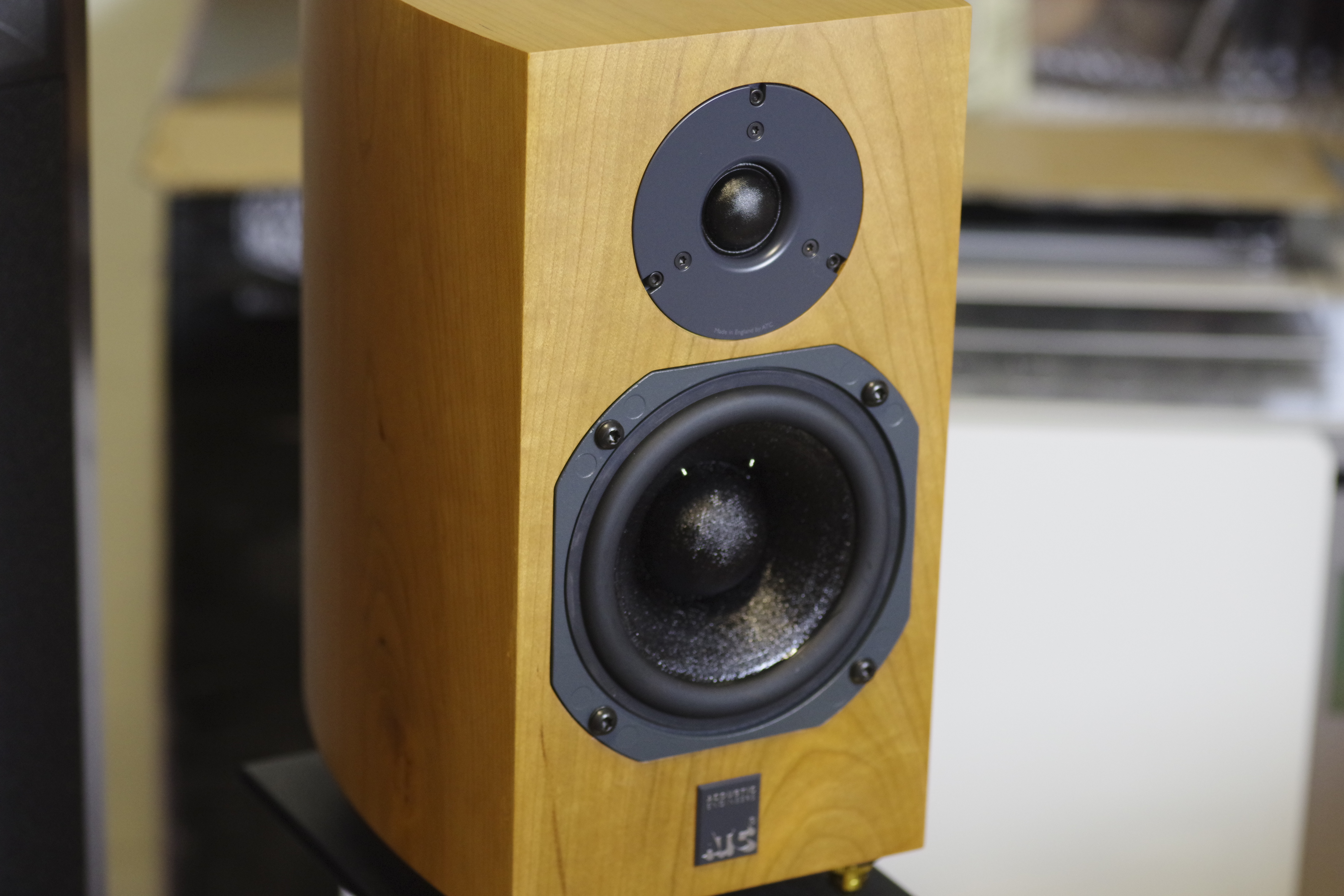 音响功放的功率一般多大,功放功率比音箱大多少最好