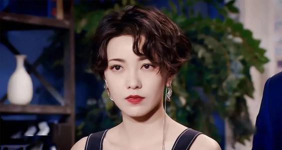 兰瑟彩妆怎么样？打造一个复古港风妆就能给你答案