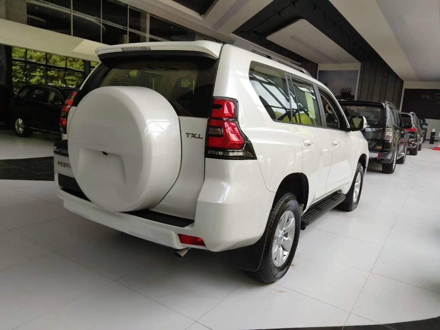 经典柴油越野车20款丰田霸道3000评测