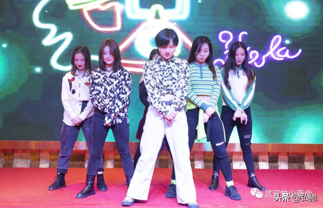 武汉竹山商会会长办公会顺利召开,湖北工商联共圆中国梦