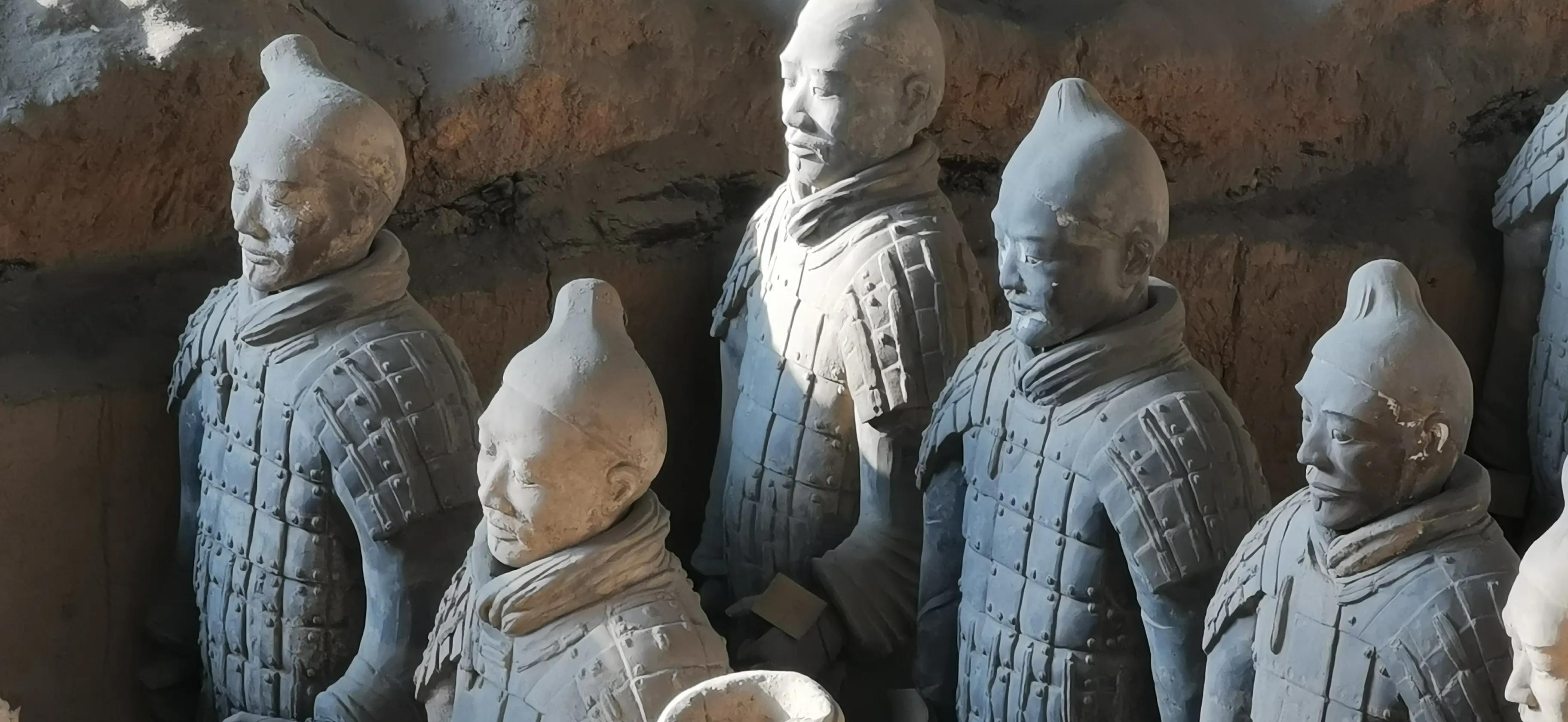 秦始皇陵兵马俑现场有讲解吗,秦始皇陵兵马俑的所在地