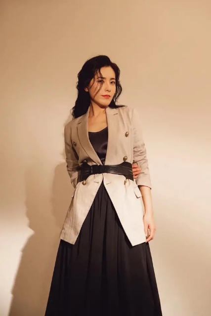 卫衣牛仔裤清新可爱,卫衣牛仔裤复古风