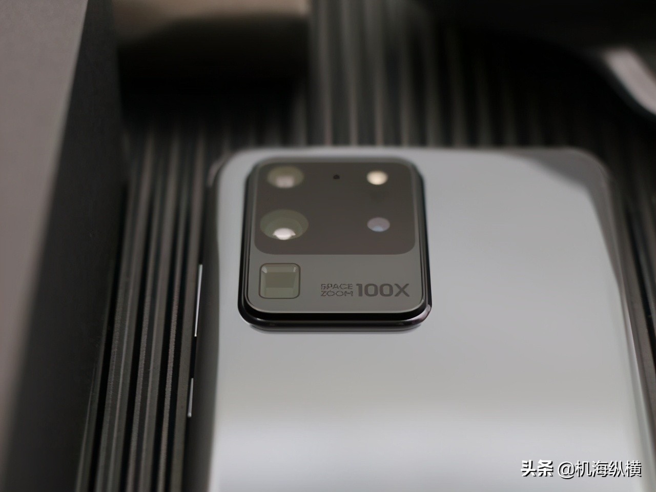 三星s20ultra版本都有什么不同,三星s20ultra顶配价格